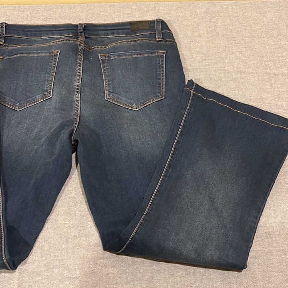 🌞STS Blue Nikki Flare Size 13 - Picture 2 of 3